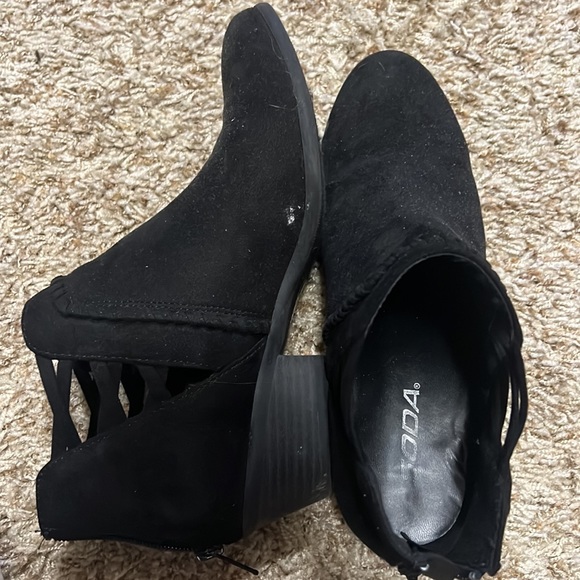 Boots, black, 7.5, worn a few times, Soda Brand - Picture 3 of 4